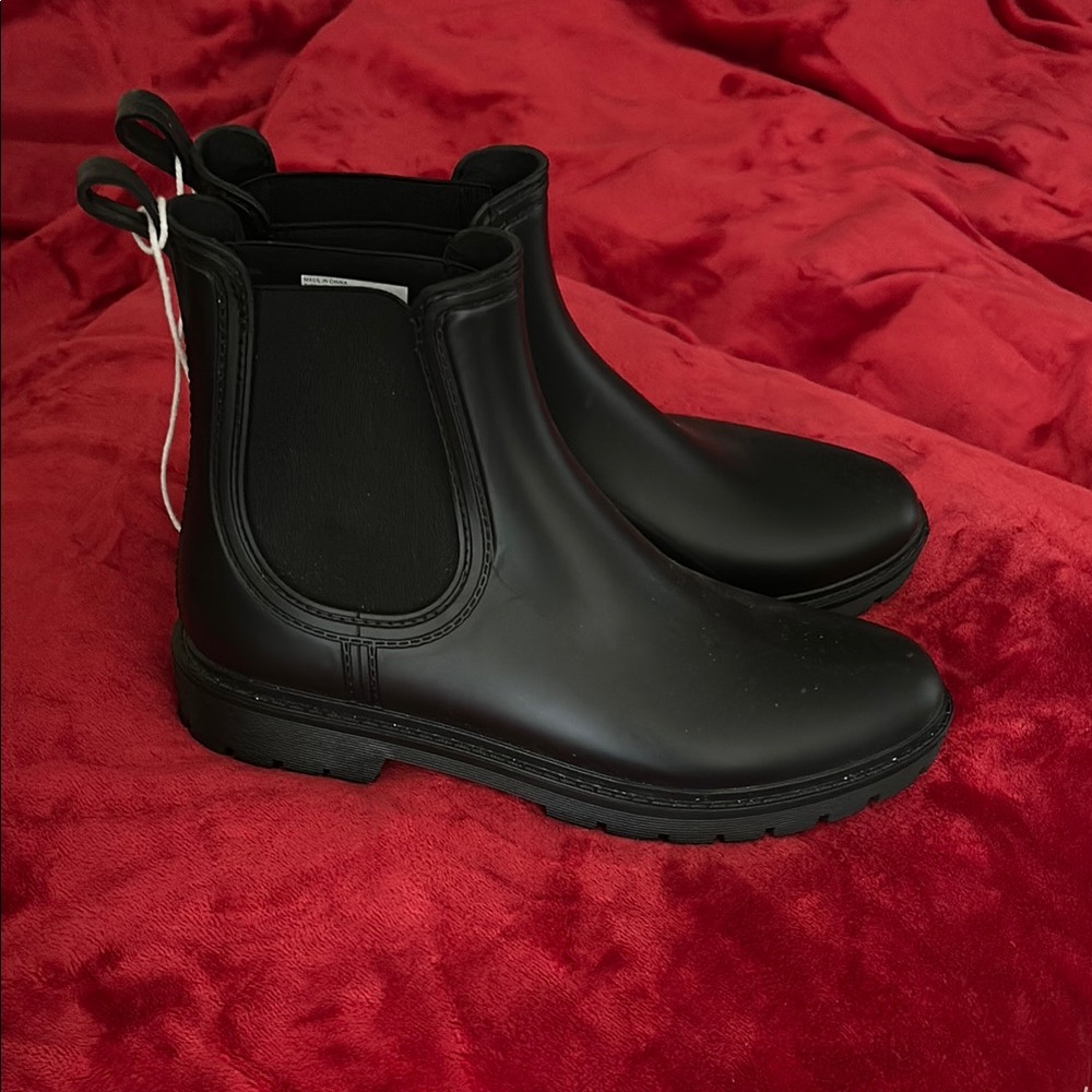 Black Ankle Rain Boots